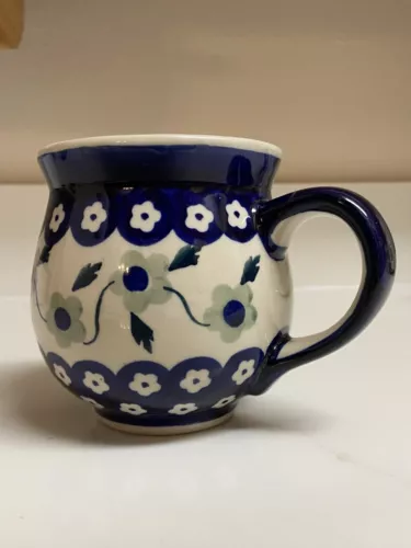 16 oz Polish pottery bubble mug of stoneware.  Manufactured Boleslawiec