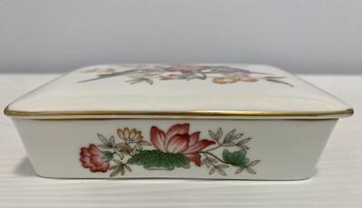 Wedgwood CHARNWOOD Cigarette Box Bone China W3984 Flowers and Bee
