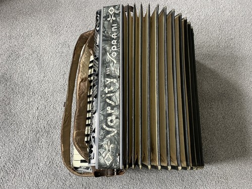 Vintage Italian Varsity Soprani Accordion - Picture 10 of 14
