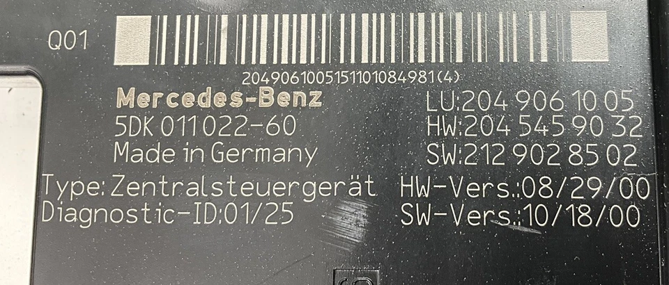 Lâmpada de sinalização 2010-2011 GLK350 montada no tronco traseiro fabricante de equipamento original # 2049061005 # I4-1 - Imagem 4 de 4
