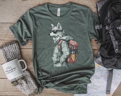 Traveling Wolf Comfort Tee Adventure Hiking Nature Lover Outdoor