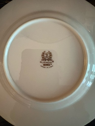Lenox Presidential Collection Monroe 7 Footed Tea Cups & 9 Salad/Luncheon Plates - Picture 7 of 7