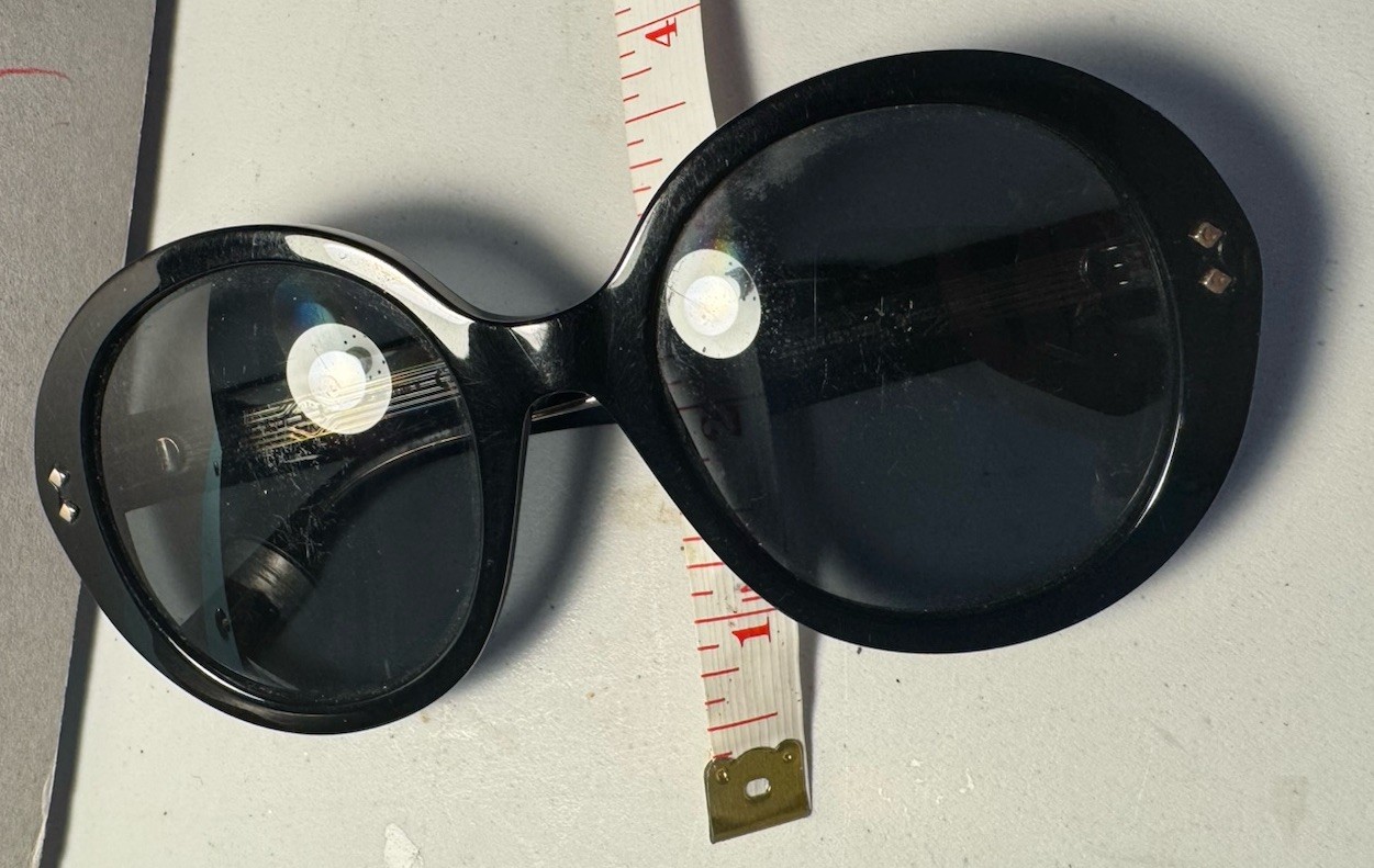 Gucci Sunglass Frames  ONLY Oversized Round Black - image 3