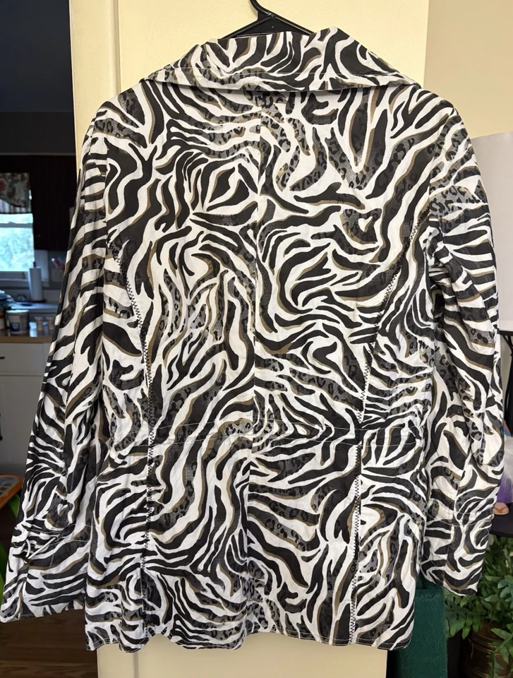 Chaqueta para mujer A-B-S etiqueta plateada con estampado de animales pequeña palanca @ extremos de manga de cintura Foto 4 de 4