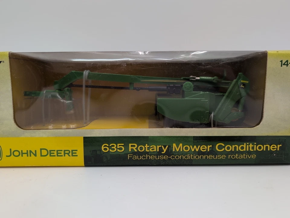1/32 Ertl Farm Toy John Deere Mower Conditioner 635 MoCo - Image 2 of 3