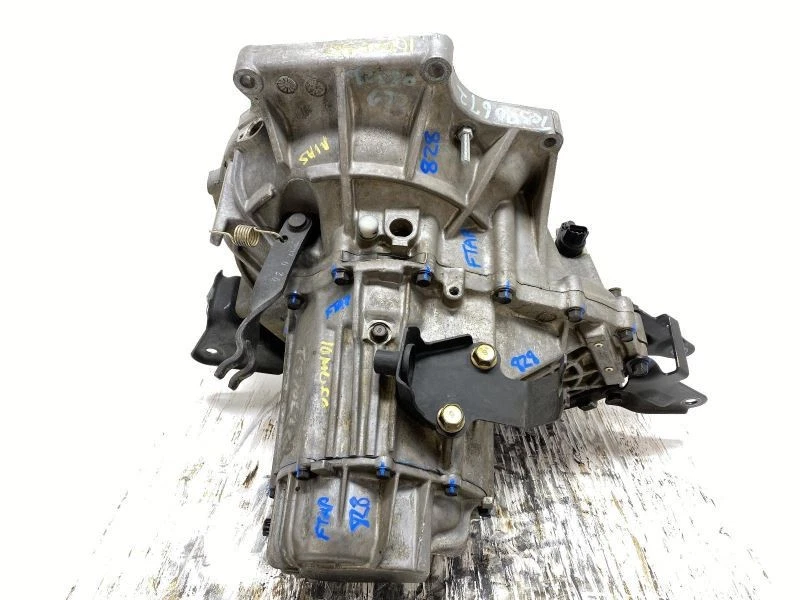 Manual Transmission 0K30C-03000 Fits 2000-2005 Kia Rio 6784 - Image 3 of 4