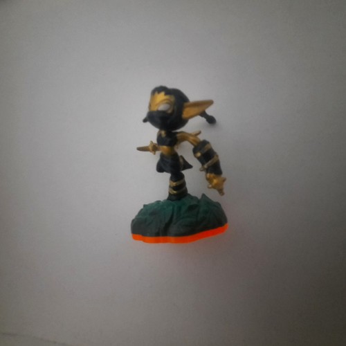 Skylanders Stealth Elf (legendario) - Imagen 3 de 3