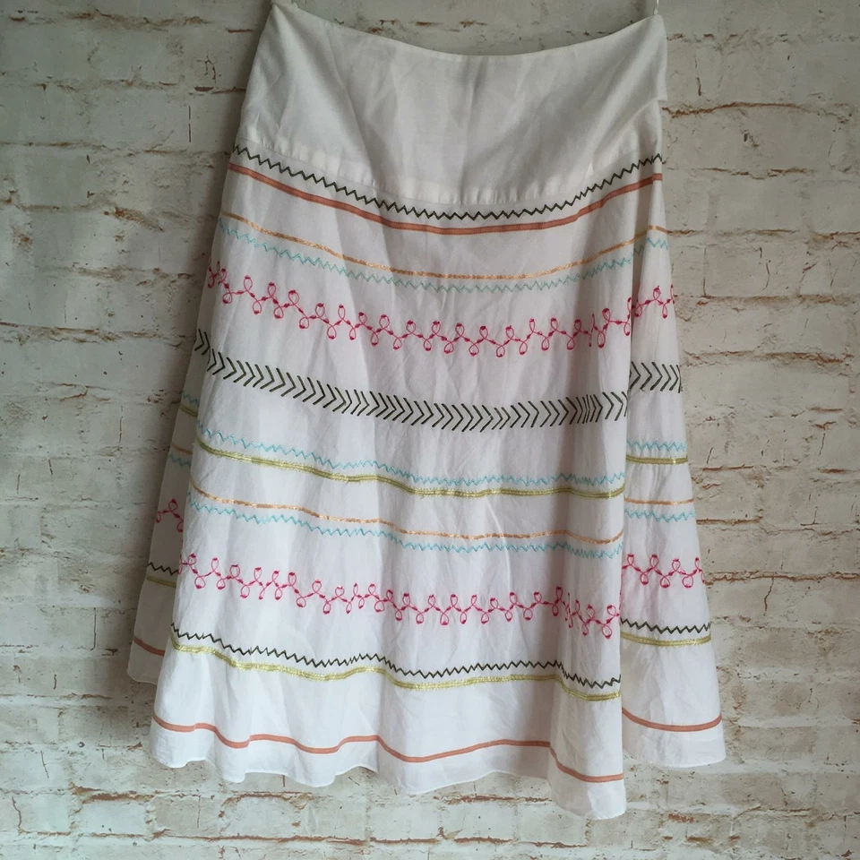 Christopher & Banks Women's Size 6 White Embroidery Sequin Cotton Flare Skirt - Image 3 of 4
