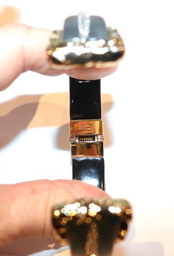 ALEXIS BITTAR GREEN LUCITE CRUMPLED GOLD CRYSTAL BUCKEL HINGED CUFF BRACELET - Picture 11 of 12