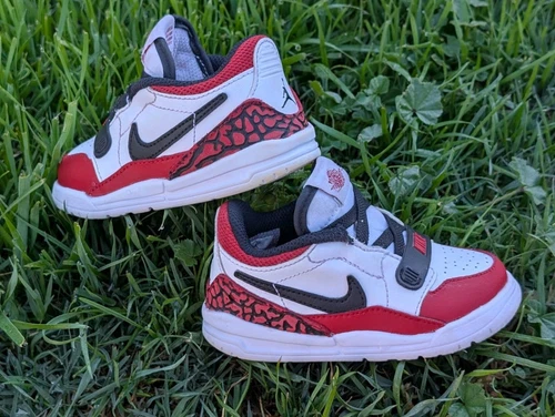 NIKE Jordan (TD) Legacy 312 scarpa bassa per bambini bianco nero rosso palestra taglia 6C (CD9056 116)