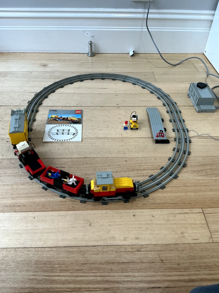 Vintage 1985 Lego 'Freight Train Set' (7735) - Image 2 of 4