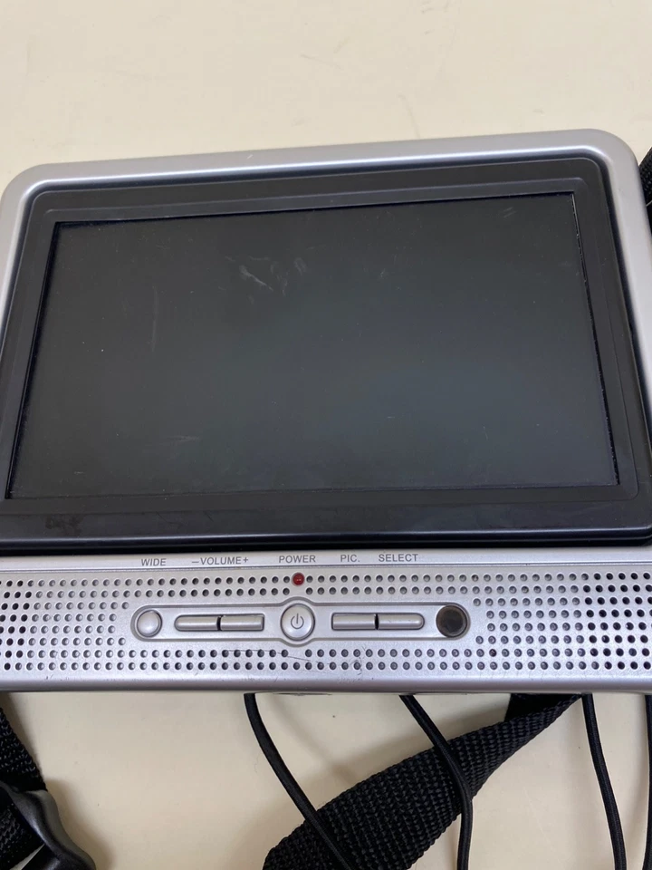 Insignia Dual Screen DVD Player Universal Headrest Mount (2) 7” Screen No Cords - Image 3 of 4