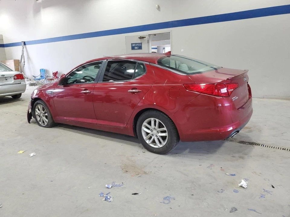 Maletero/portón trasero LX con alerón para 11-13 OPTIMA 2740466 Foto 2 de 4