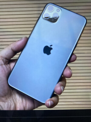 iPhone w Fornite Installed; 11 Pro Max w 512 GB, Space Gray.  In Mint Condition.