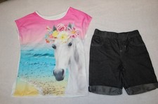 Girls T-Shirt WHITE HORSE w/ FLOWER CROWN Beach BLACK SHORTS Denim Look SIZE 5