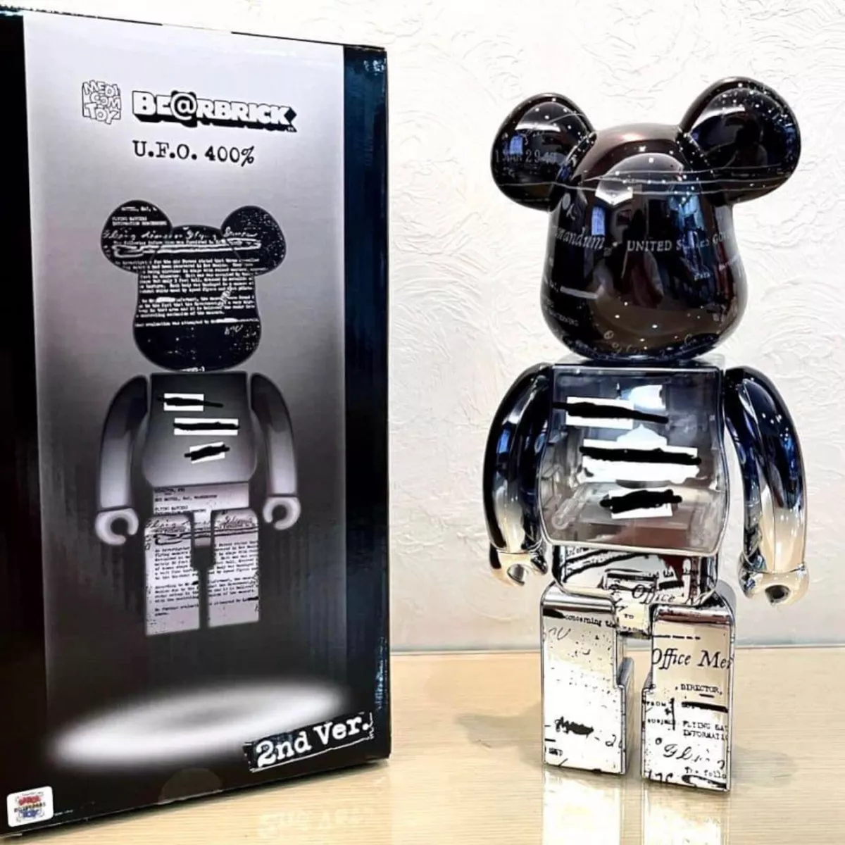 Medicom 400% Bearbrick ~ UFO Be@rbrick 2nd Version Light-up | eBay