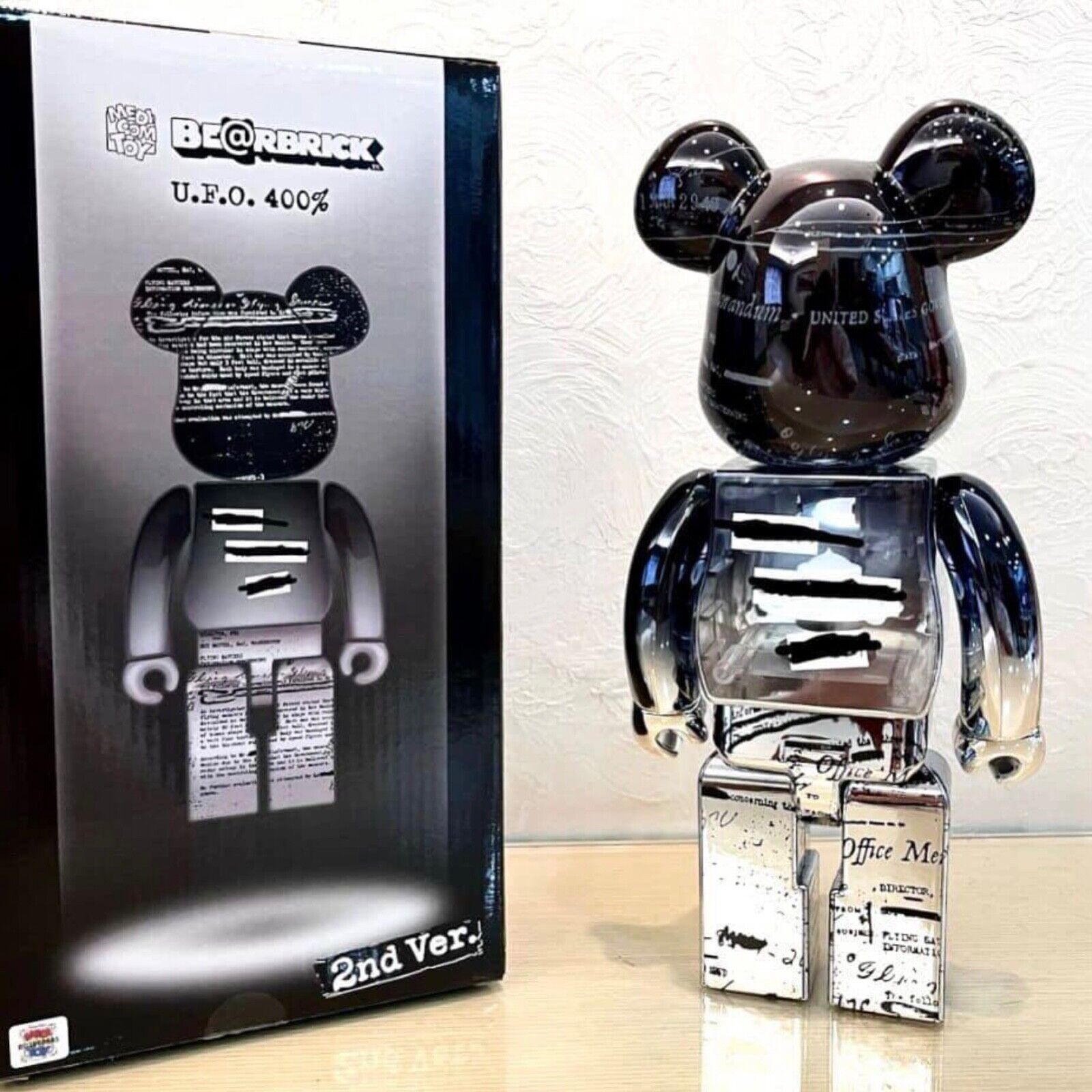 Medicom 400% Bearbrick ~ UFO Be@rbrick 2nd Version Light-up