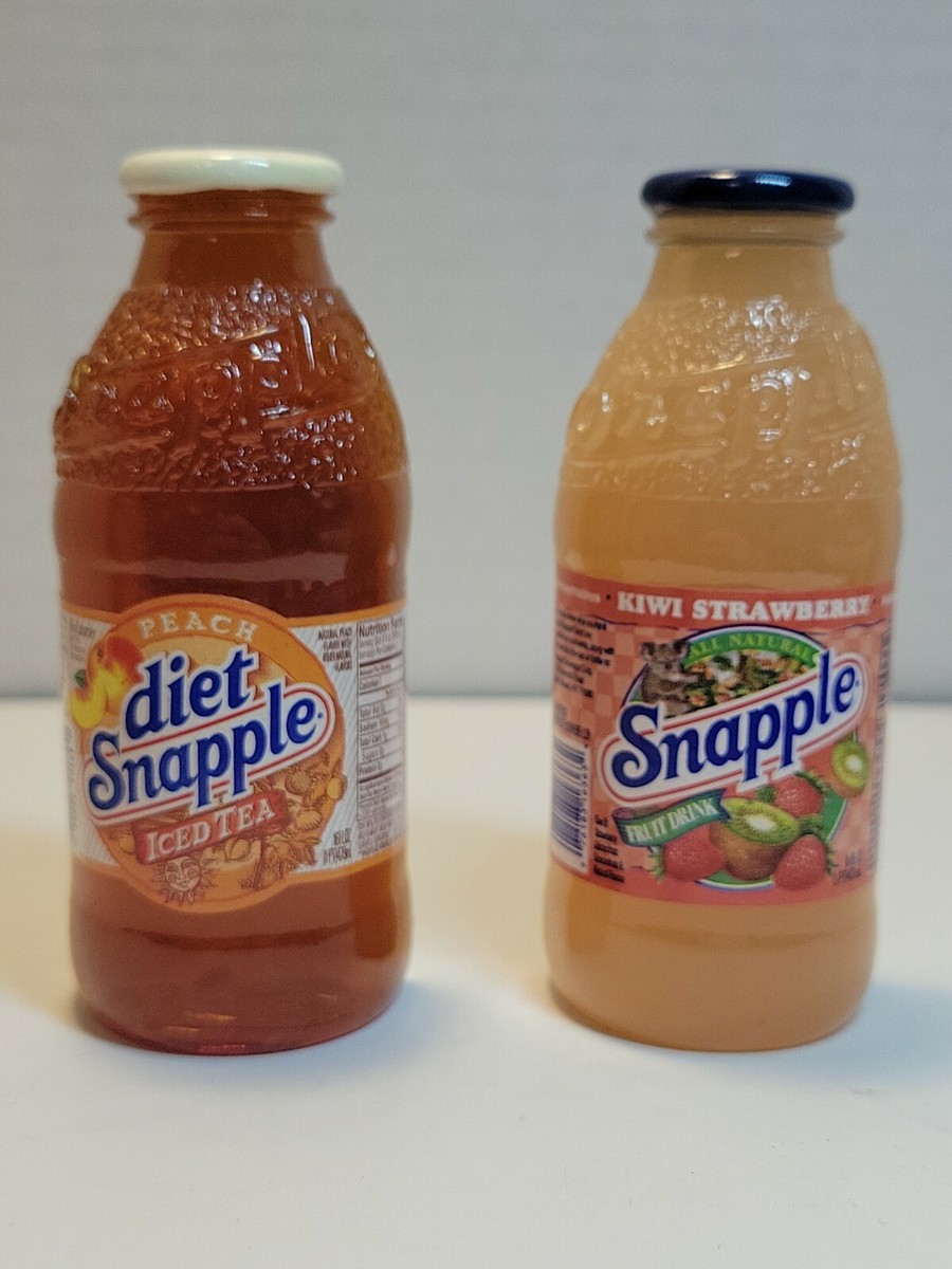 Vtg Peach Diet Kiwi Strawberry Snapple Iced Tea Bottle 3.5” Fridge