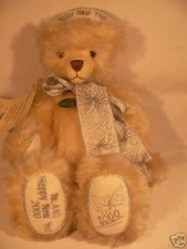 HC 33 Hermann Coburg Happy New Year B&auml;r 2000 aus Mohair ca.31 cm
