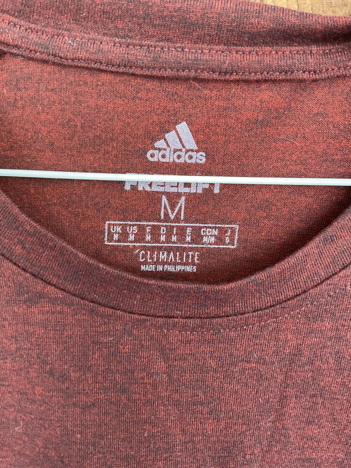 Burgundy Adidas T-Shirt Mens Medium thumbnail 2
