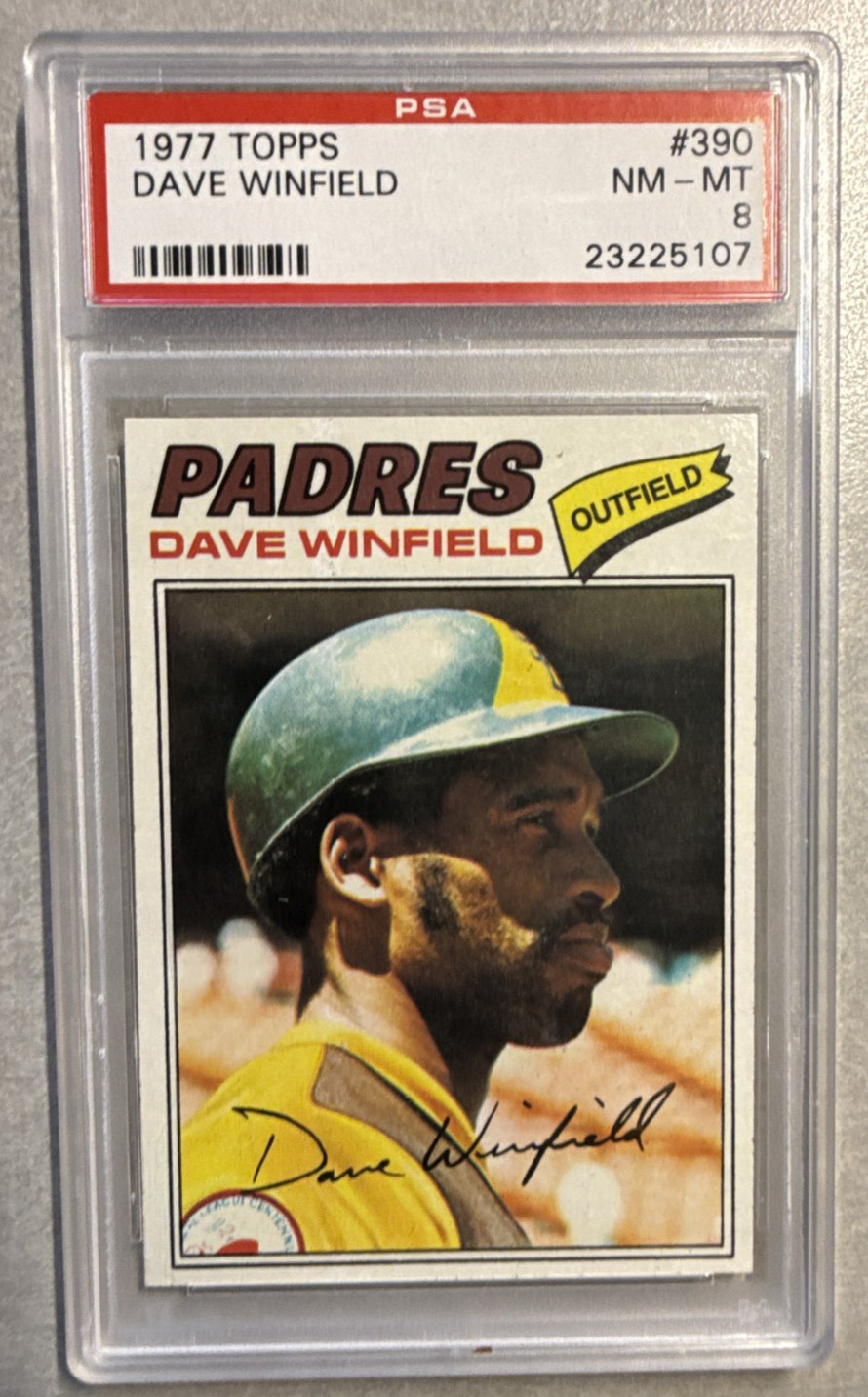 1977 Topps - Dave Winfield #390 - PSA 8