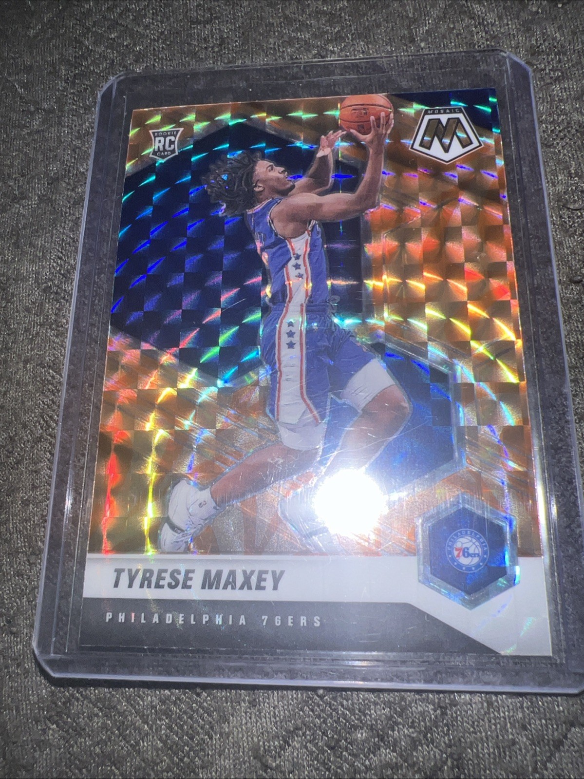 2020-21 Panini Mosaic - Tyrese Maxey #203 Reactive Orange Prizm Rookie Card