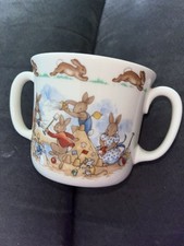 Royal Doulton Bunnykins Double Handle Child  s Cup Mug Beach Scene Sailboats