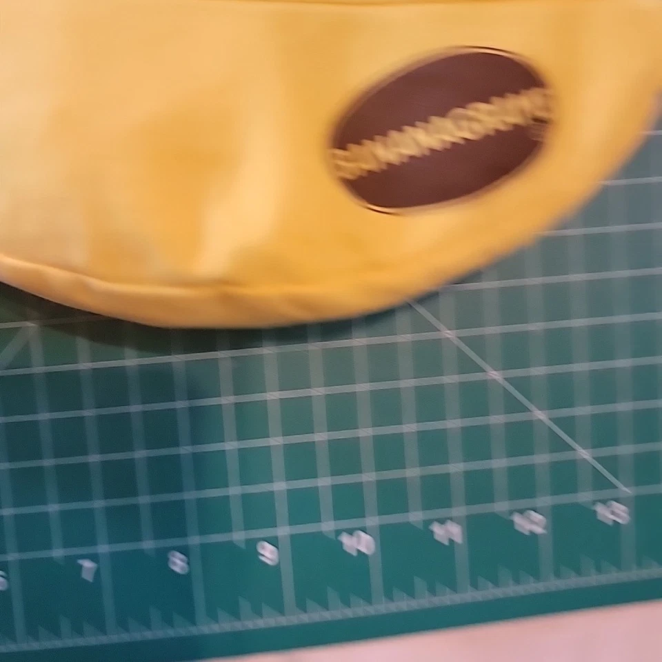 NEW NWT Bananagrams Crossword Family Fun Game Night Tile Word Play COMPLETE - Image 2 of 4