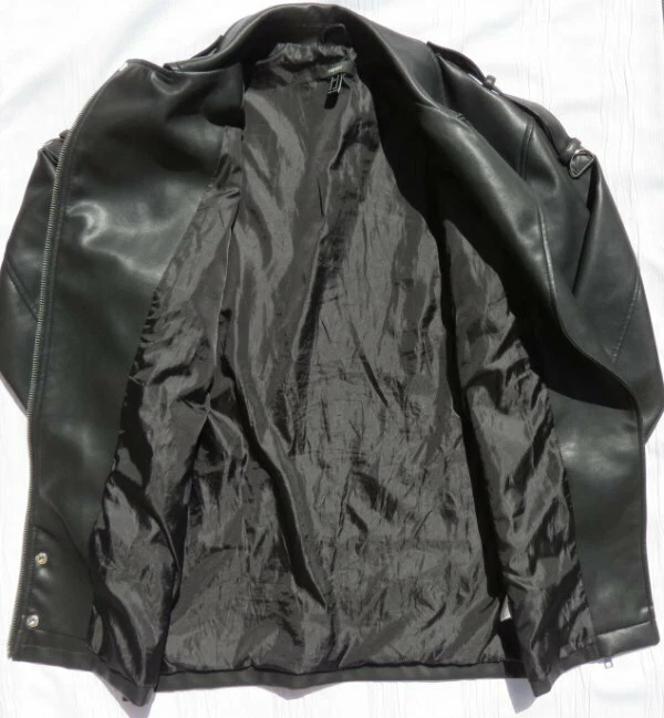 Jaqueta de Moto FOREVER 21 Feminina Preta Couro Sintético Longa Tamanho EUA M Tamanho Grande Excelente Estado Usado - Imagem 4 de 4