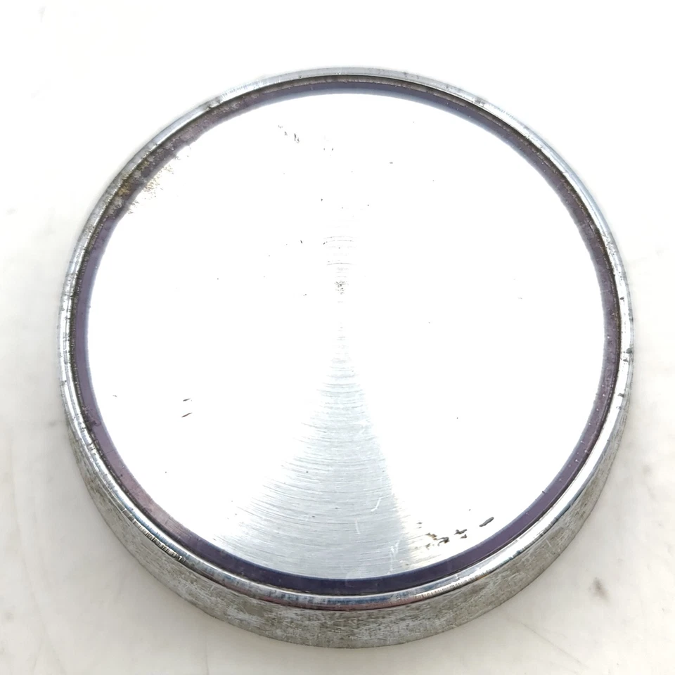 Tapa central de rueda plateada Ford Escort Tempo y Mercury Lynx E1EC-1A096-CB (OEM) Foto 3 de 4