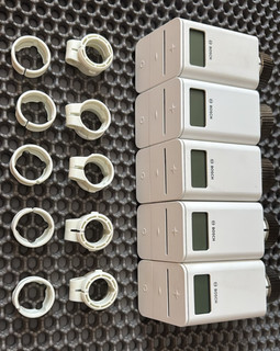 Bosch Smart Home Radiator Thermostats Gen 1 | Set of 5 | Includes Adapter
