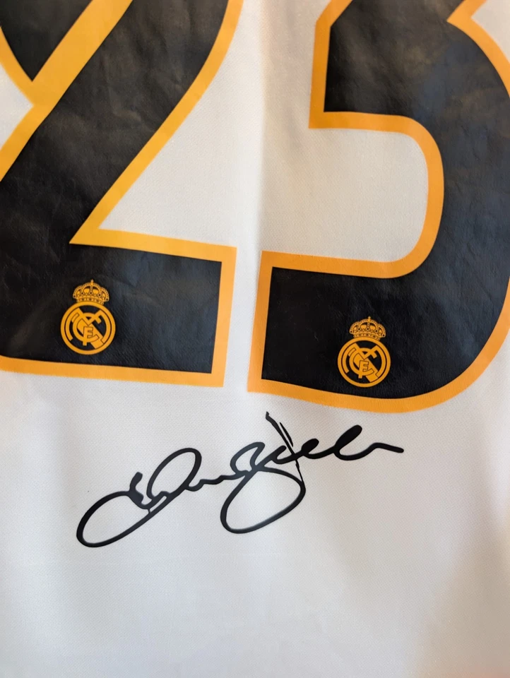 David Beckham Signed Real Madrid Shirt Printed Autograph - Image 2 of 4