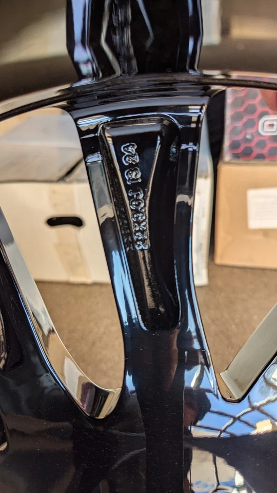 "Llanta Cadillac Escalade ESV negra OEM 22"" 2017-2020 original de fábrica 4804" Foto 3 de 4