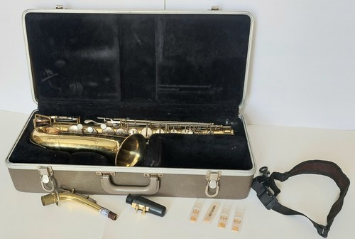 Vintage buescher aristocrat saxophone With Case 684832