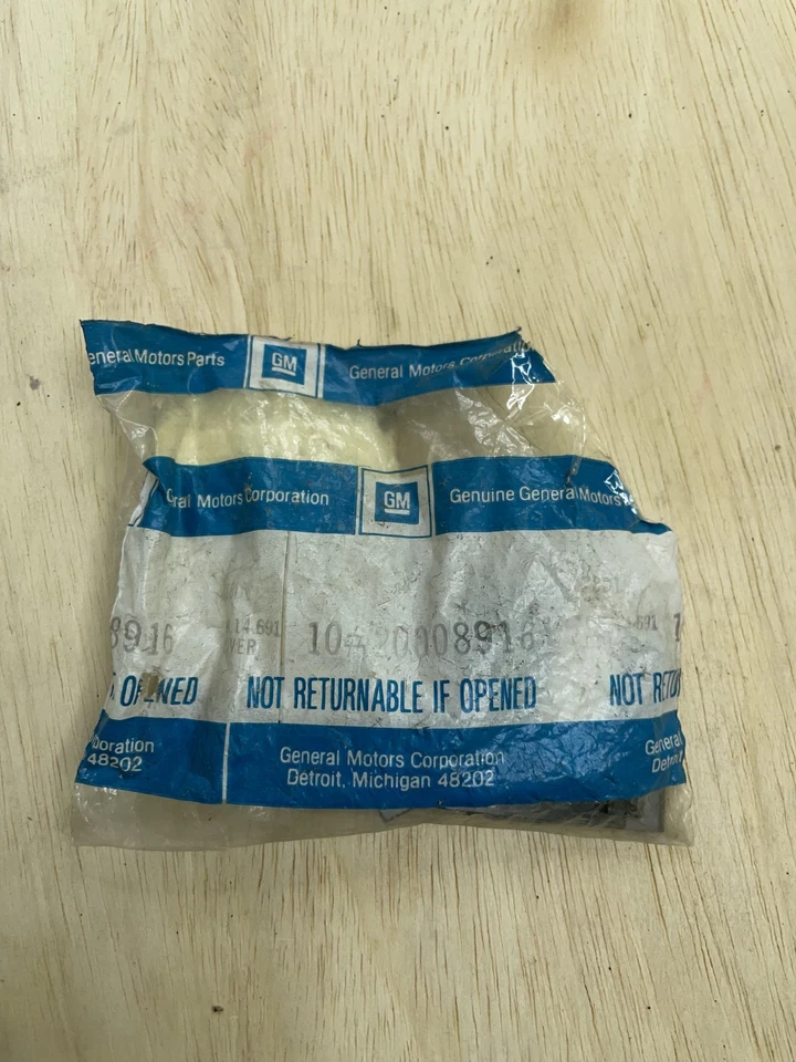 Correa de tirador de puerta GM Escutcheon Butler aluminio cepillado 84-87 El Camino CANTIDAD 8 Foto 2 de 2