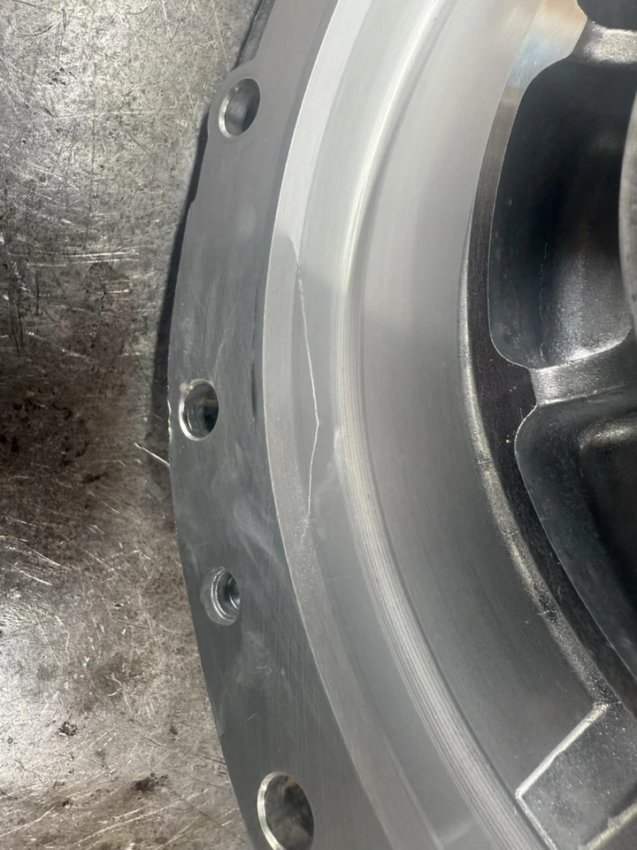 Carcasa embrague transmisión diésel LCT1000 4x4 ACDelco GM equipo original 29544804 Foto 3 de 4