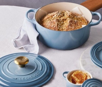 NEW Le Creuset Signature 5.5 Qt. Chambray Blue Cast Iron Round
