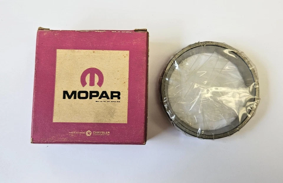 Dodge Truck W100 W200 Series 1957-1974 cojinete delantero copa 1792268 nuevo de stock Foto 2 de 4