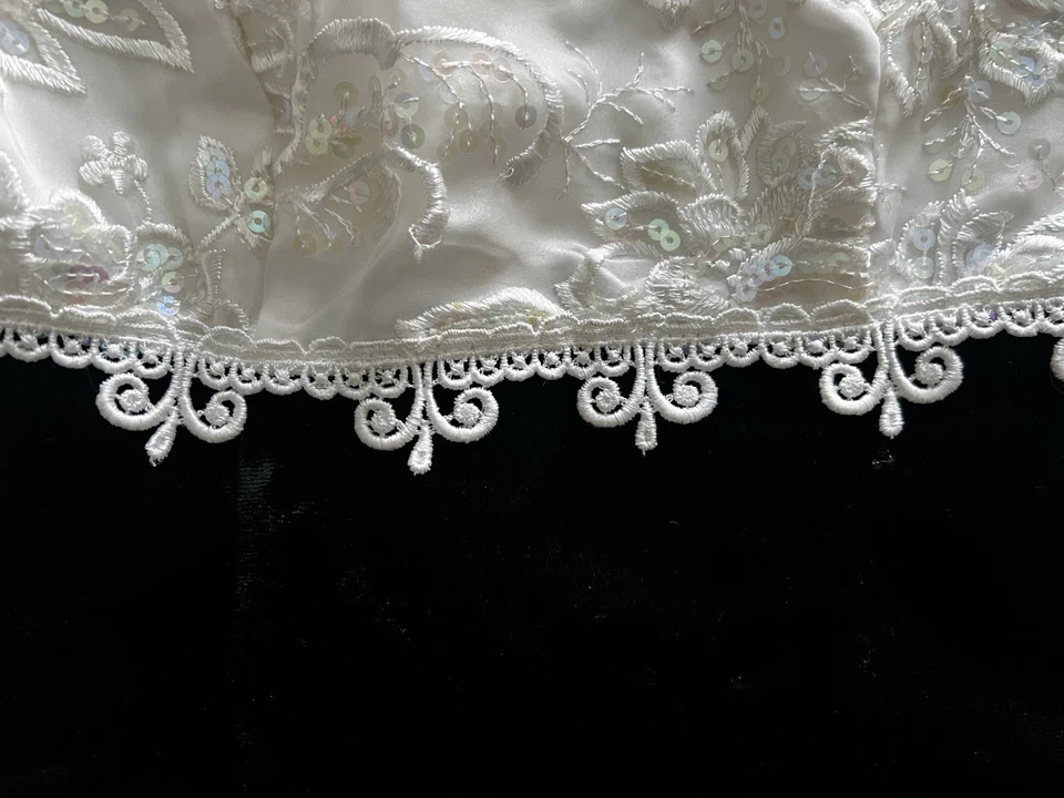 Vintage Jessica McClintock Girls Sz 10 Black Velvet Dress with White Sequin Top - Image 4 of 4