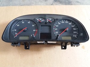VW Golf 4 Tachon Kombiinstrument 1J0920822