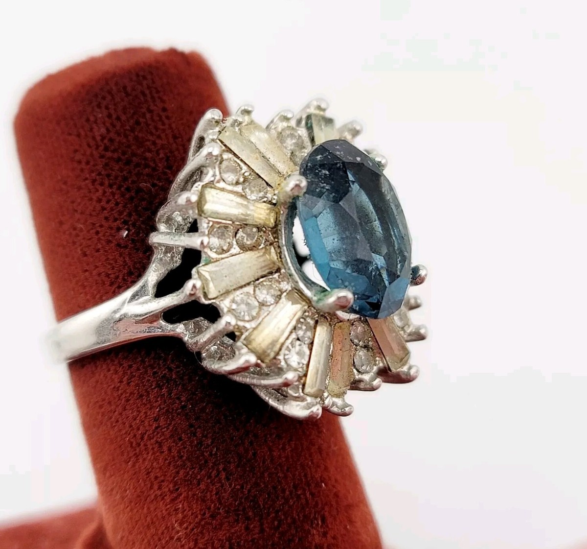 Vtg Sz 7 Ring Ruffle Blue Clear Rhinestones White Gold