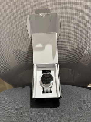New Garmin Forerunner 965 47 mm Titanium Case Whitestone Silicone