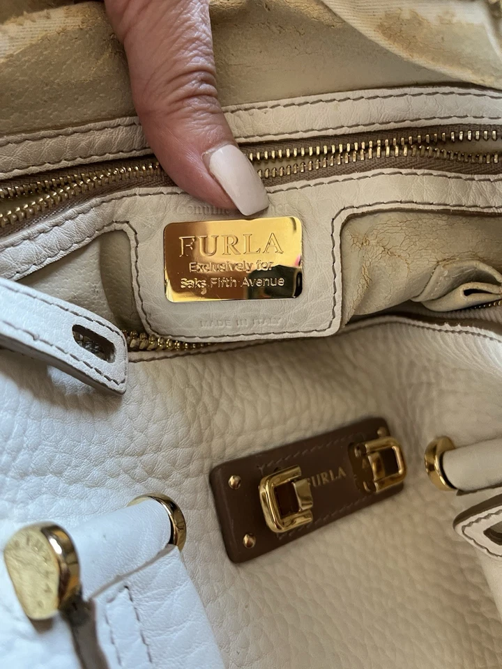 Furla Women's Leather Shoulder Bag - Image 4 of 4