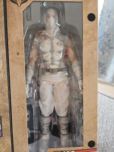 Action Figure Storm Shadow: G I Joe Retaliação Escala 1/6 Hot Toys