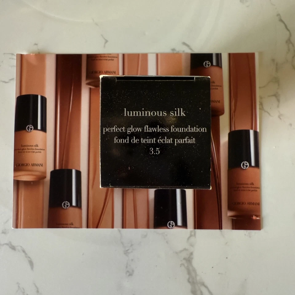 Giorgio Armani Luminous Silk Perfect Glow Flawless Foundation 3.5 Olive 30ml - Image 3 of 3
