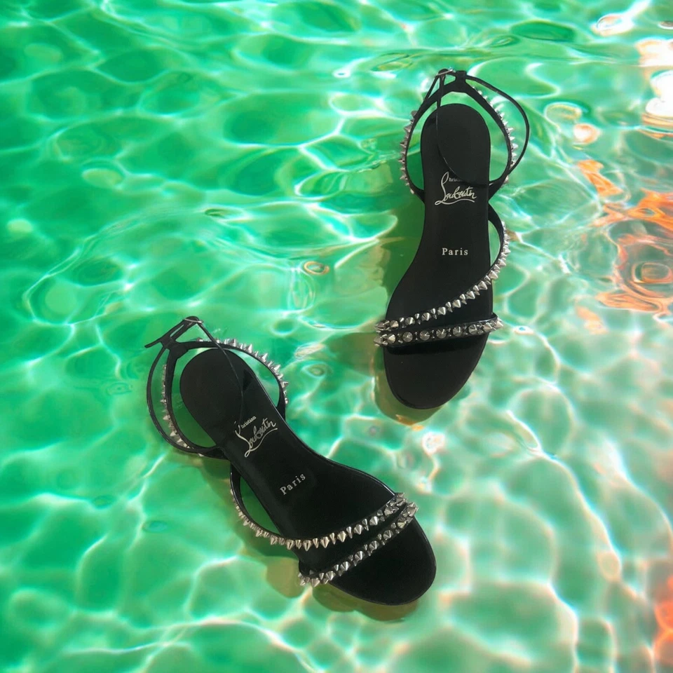 Sandalia Christian Louboutin Malfaldina Spike Plana Talla 37.5 $895 Foto 4 de 4