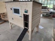 HÜHNERHAUS | HÜHNERSTALL | MODELL "NELLI" | WINTERFEST