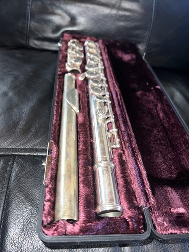 Preowned Armstrong Model 90 Flute in box With Sterling Silver Head & Body USA - Picture 3 of 4