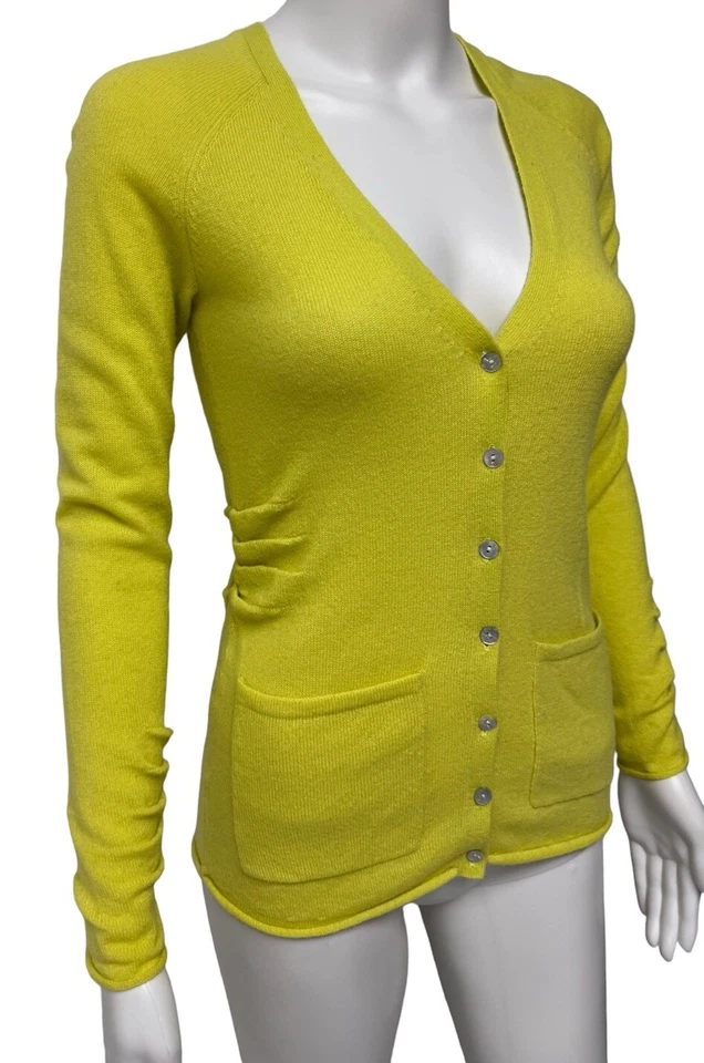 Suéter Bebe Para Mujer Manga Larga 100% Cachemira Verde Lima Cuello en V Botón Talla XS Foto 2 de 4