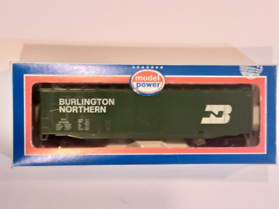 MODEL POWER BURLINGTON NORTHERN TRAIN CAR HO SCALE